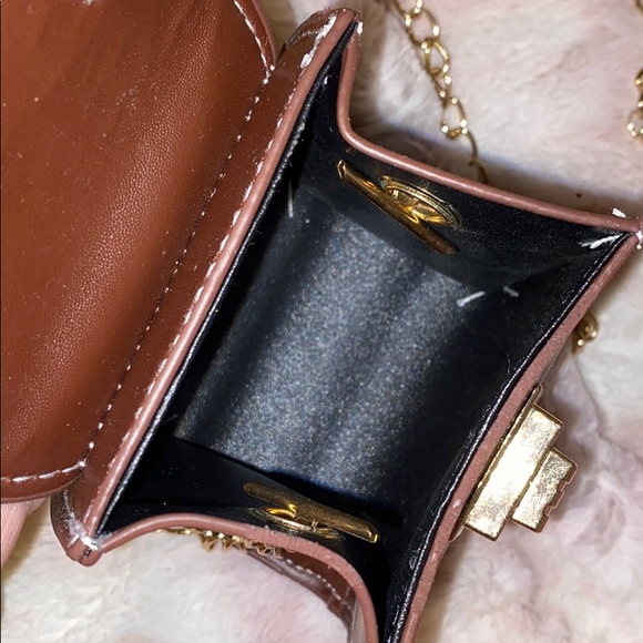 Purse - Picture 2 of 5